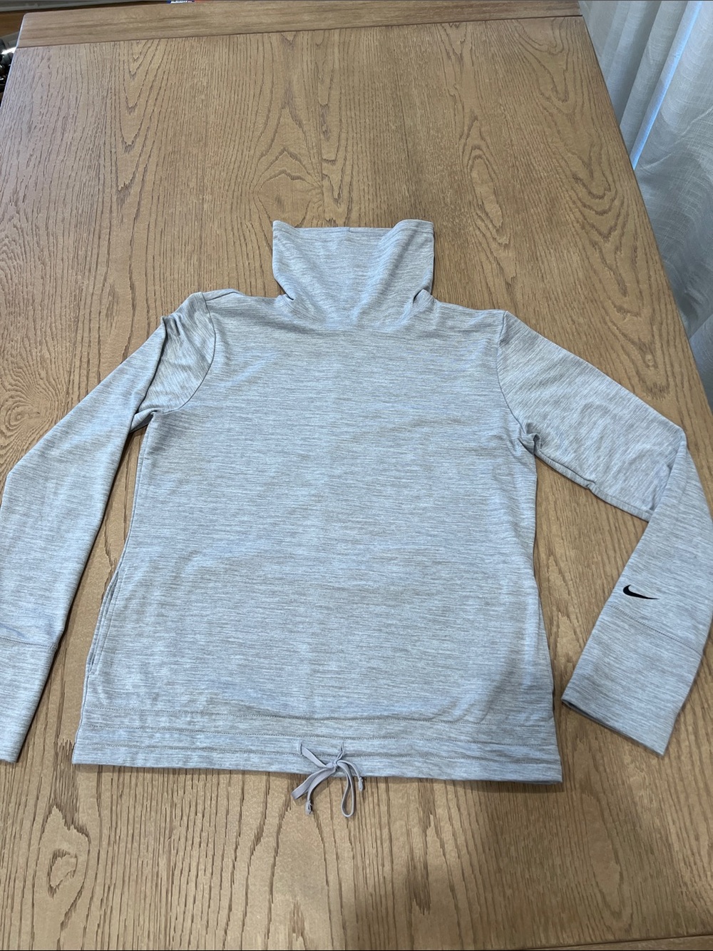 Nike Dri-Fit Women's Light Gray Light Weight Pullover w pockets and drawstring